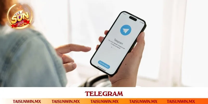 Liên hệ qua kênh giao tiếp Telegram